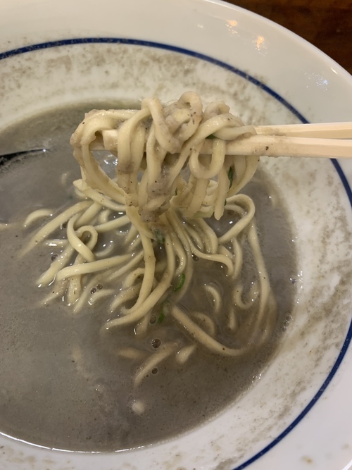 【まさかのセメント系】准手打うどん 満福（純いりこラーメン）