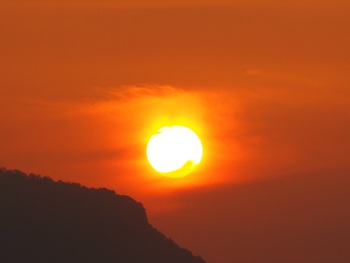 眩しくない朝陽