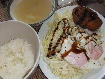朝食はガッツリと