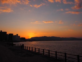 夕陽が眩しかった