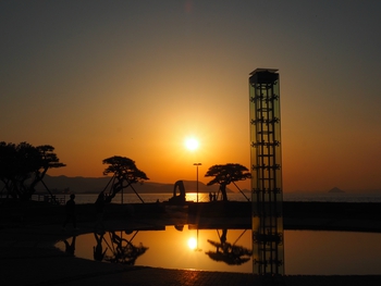 今日も夕陽が眩しかった