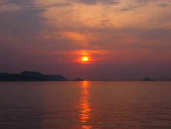 夕方のサンポートへ