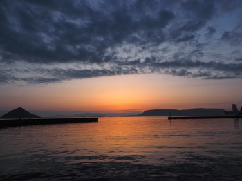 今朝も、眩しい朝陽を浴びて