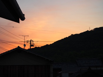 島の朝焼け