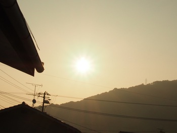 島の朝は、快晴