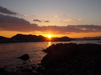 島からの夕方の空