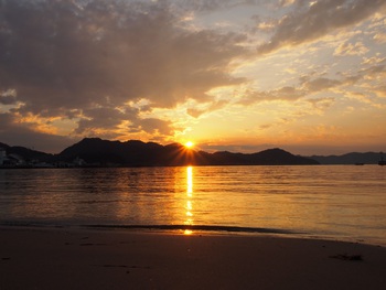 夕陽を眺めながら