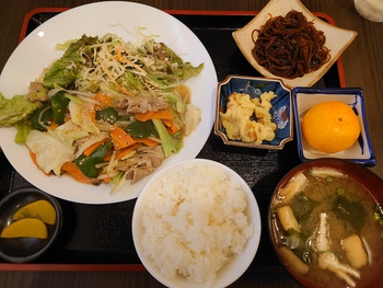 豚肉野菜炒め定食