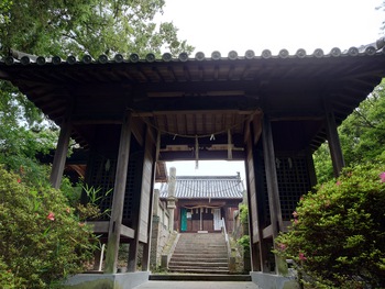 八幡さんへお朔日詣り