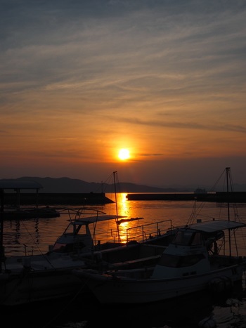夕陽を眺めながら