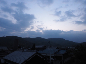 元気のない空