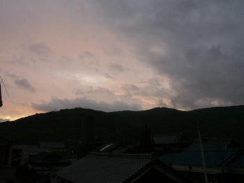 今日は一日曇り空？
