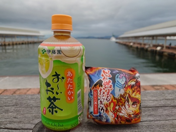 港で朝食を