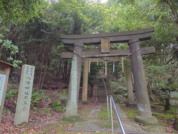 八幡さんへお朔日詣り