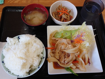 三幸食堂で、エネチャージ