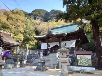 八栗さんお朔日参り