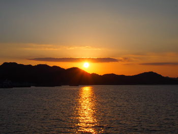 島の夕方の風景