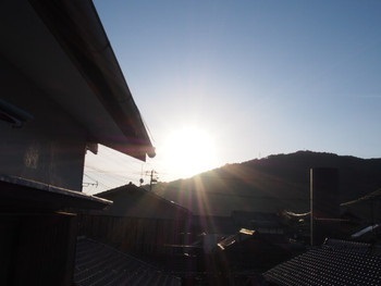 島の朝は快晴