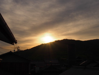 島の朝は快晴