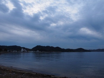 夕方は曇り空