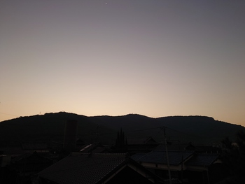 島の朝は快晴