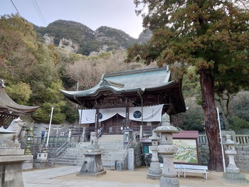 八栗さんお朔日参り