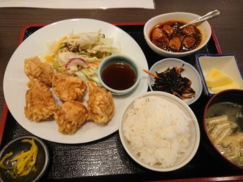 またまた日替わりは「鶏唐揚げ」だった