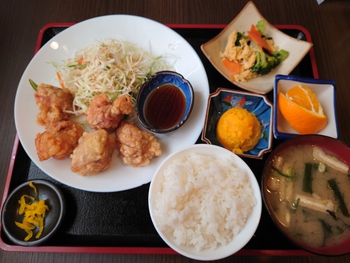 日替わりは、唐揚げ定食