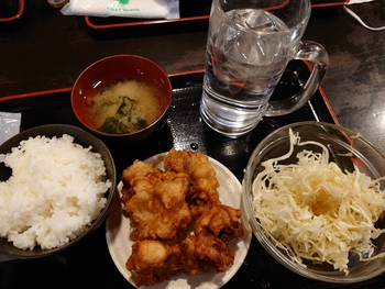 今日も、唐揚げ食べた