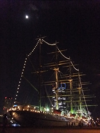 昨夜の日本丸