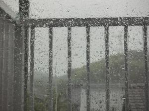 風向きが変わった。