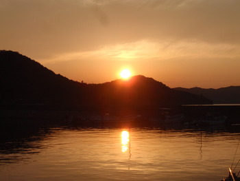 島からの夕日
