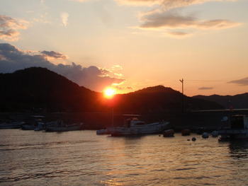 島の夕日