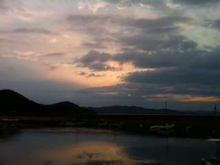 島からの夕方の風景