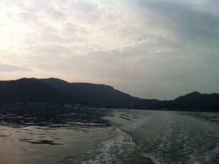 行ってきまぁ〜す。