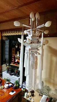 盆灯篭の飾付け