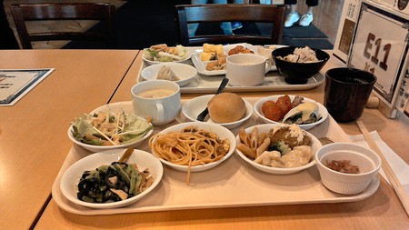 ランチバイキング