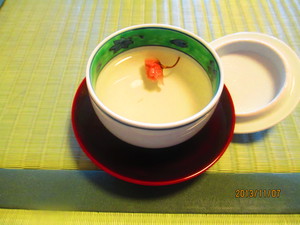祝いの膳は桜茶から・・