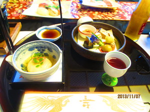 祝いの膳は桜茶から・・