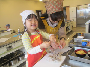 たのしんでお料理作ります