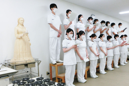 宣誓式の練習【守里会看護福祉専門学校】