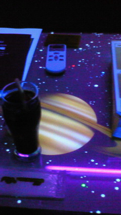 久々のカラオケへ