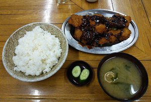 今日のランチ金曜日　「宝食堂」