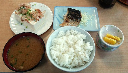 今日のランチ金曜日　「公楽食堂」