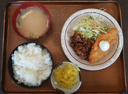 今日のランチ木曜日　「ゆうちゃん食堂」