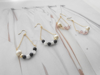 【NEW】コットンパール+天然石・・・etcのトライアングルピアス