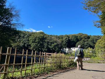 プチプチもってプラプラと歩く