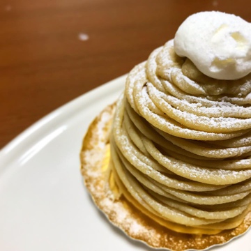 和栗のモンブラン♪☆パティスリービガロ