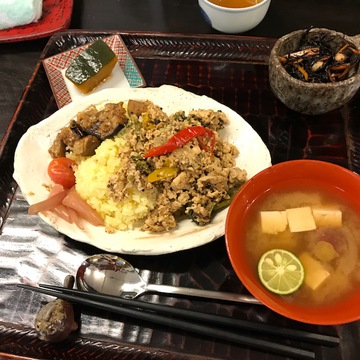 カレーランチ☆トナリ食堂