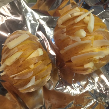 ハッセルバックポテトもどき♪焼く！焼く！焼く～♪